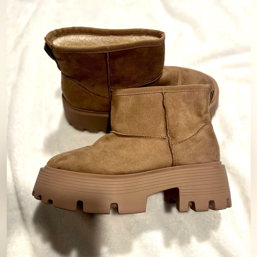 New Top Moda Wilder chunky ankle boot size 7.5